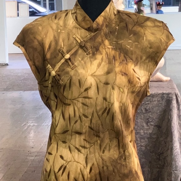 Golden brown leafs print Asian style maxi dress - Picture 2 of 15